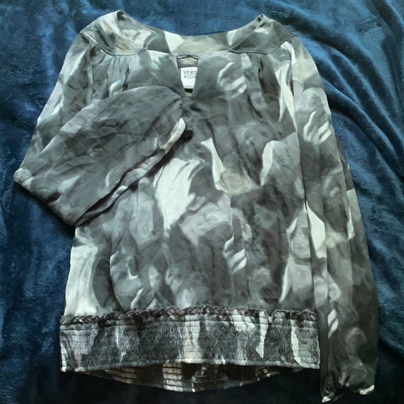 Black and White Long Sleeve Shirt - Picture 2 of 4